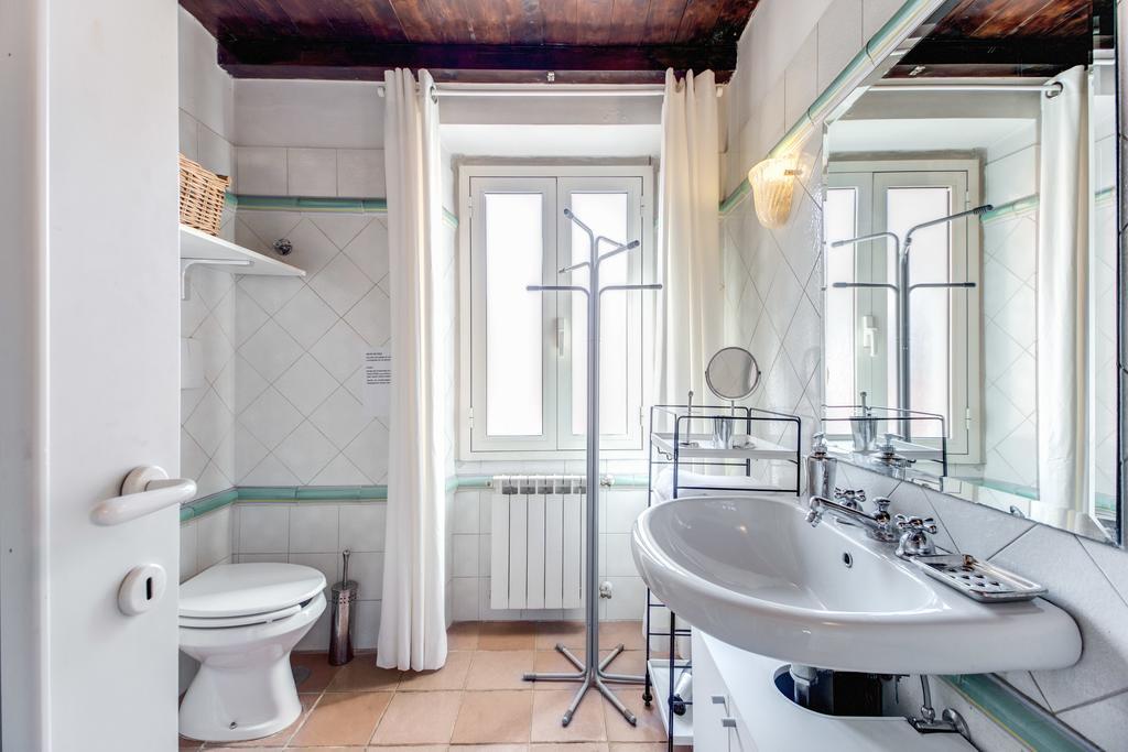 Frangipane Apartment Рим Стая снимка