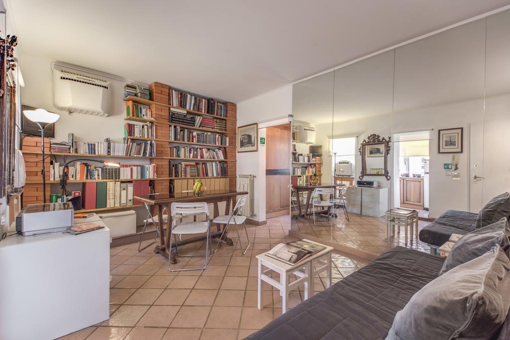 Frangipane Apartment Рим Стая снимка